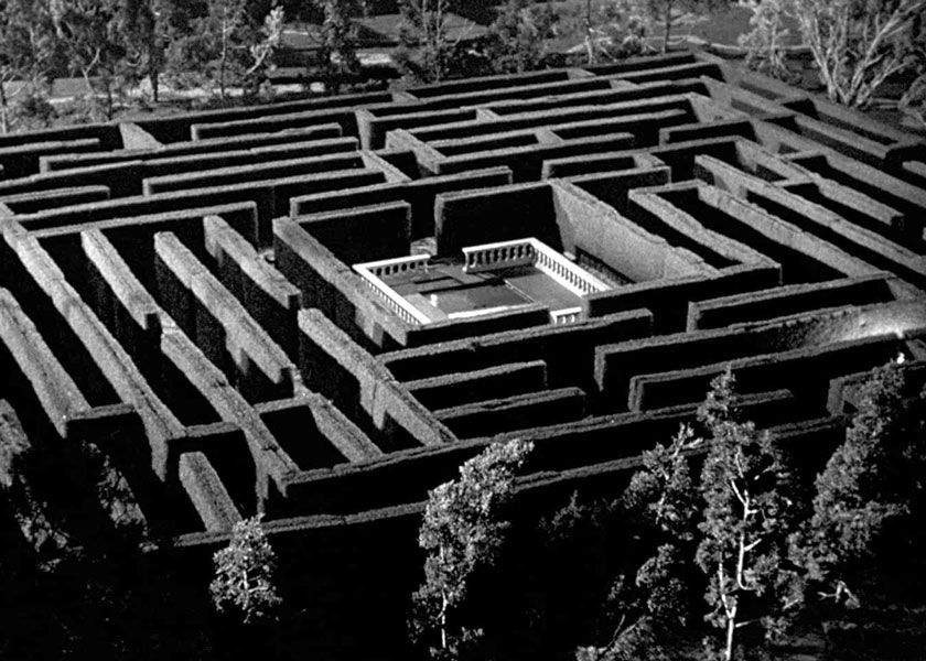 The Maze (1953)